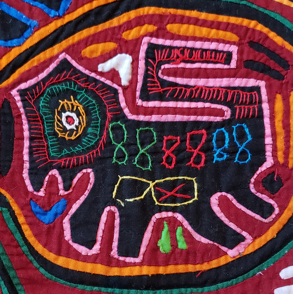South American mola • vintage? • 16" × 10"