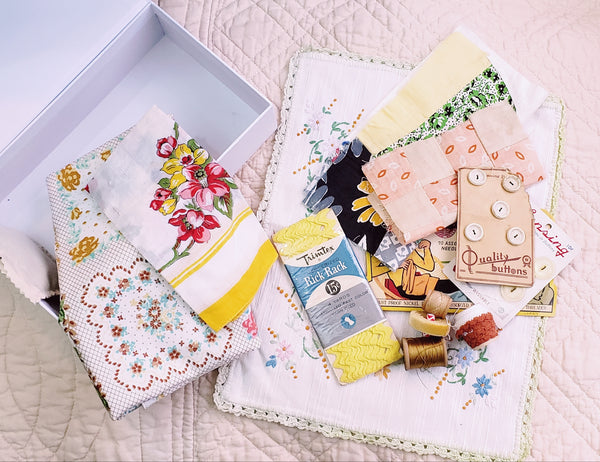 >:-:< PEGGY >:-:< Vintage Treasure Box