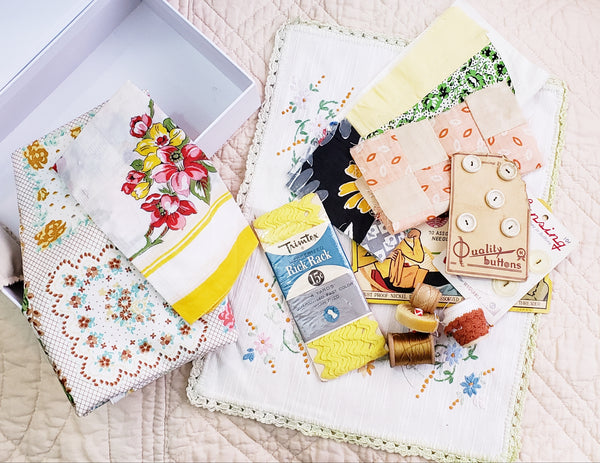 >:-:< PEGGY >:-:< Vintage Treasure Box