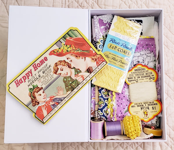 >:-:< DAPHNE >:-:< Vintage Treasure Box