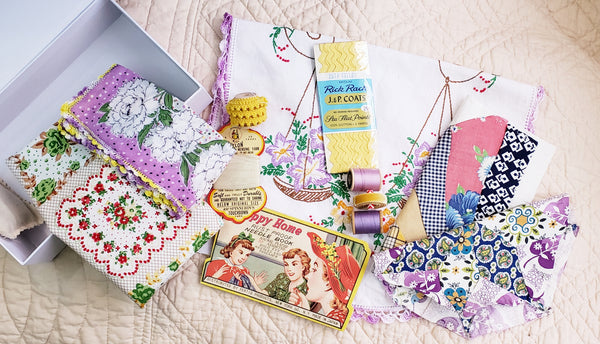 >:-:< DAPHNE >:-:< Vintage Treasure Box