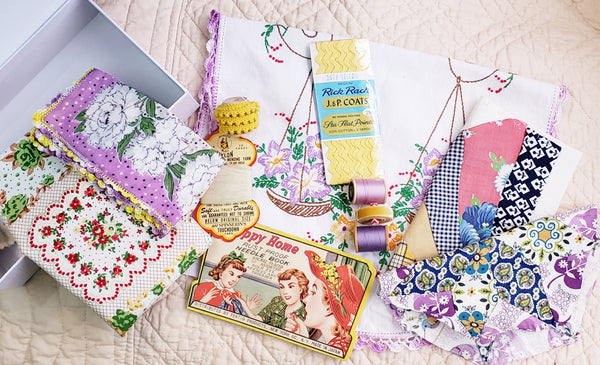 >:-:< DAPHNE >:-:< Vintage Treasure Box